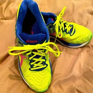 Ladies Asics Gel Nimbus running shoes